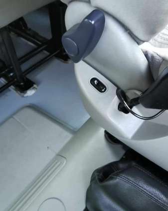 Renault Trafic cena 27900 przebieg: 370000, rok produkcji 2010 z Bełchatów małe 79